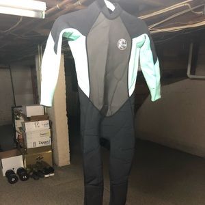 O’Neill wetsuit women size 8